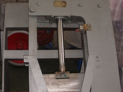 Ragger cutting machine