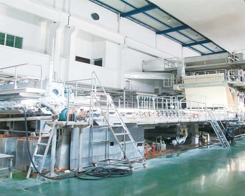 What are the main components of the paper machine and what are their functions?